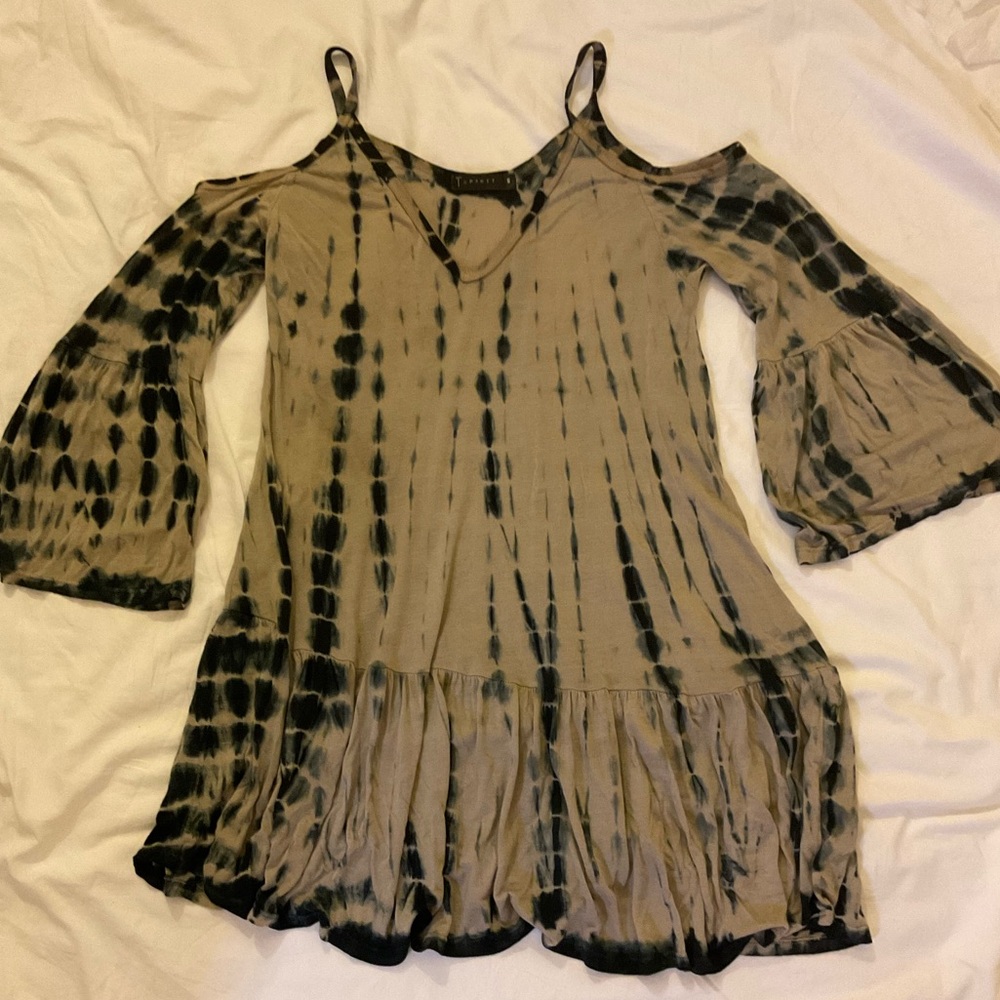 T Party Cold Shoulder Tie Dye Flowy Tunic Blouse